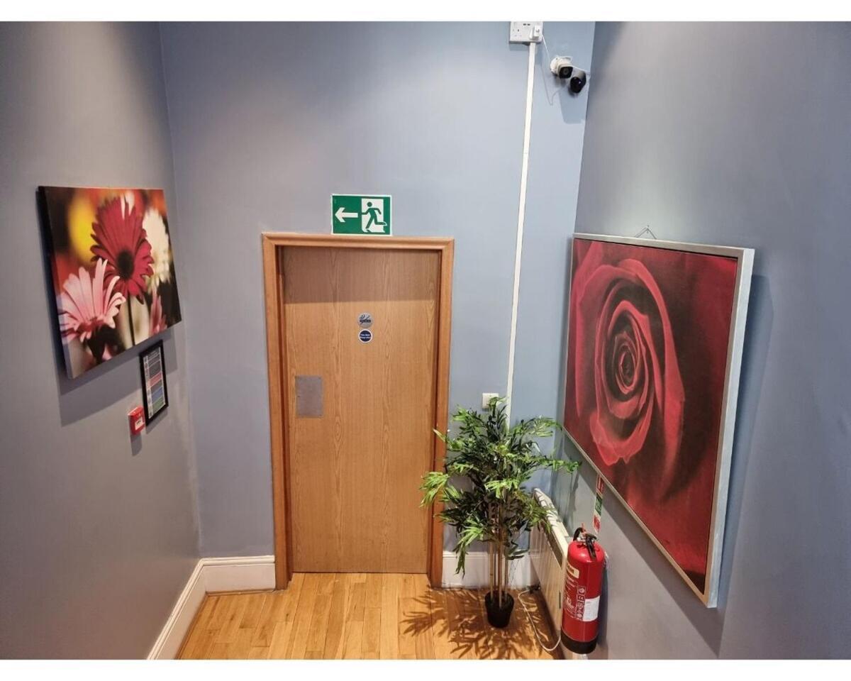Апартаменты F101-First Floor Flat Fits 3 Near Hyde Park Лондон Экстерьер фото